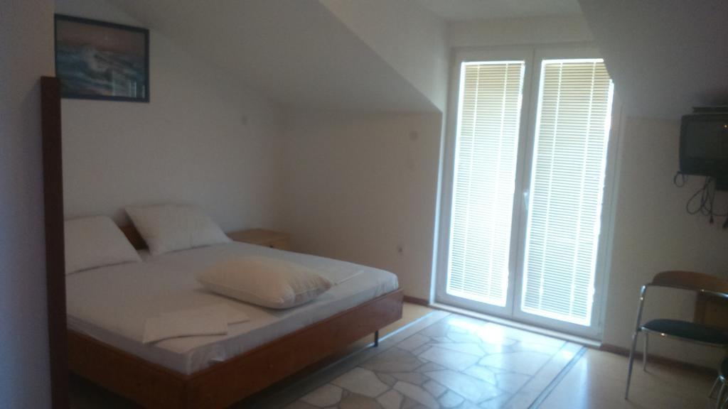 Apartments Plazibat Škrip Cameră foto